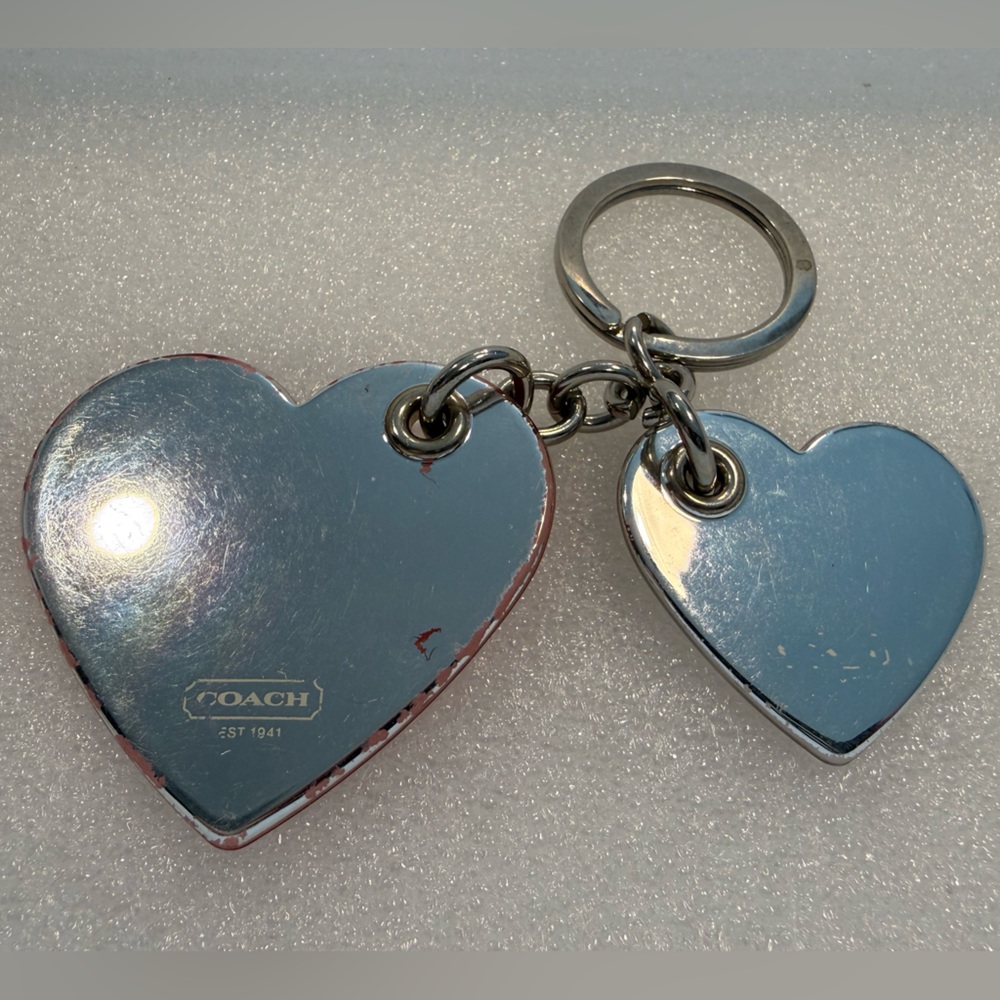 Coach Poppy Heart Charm - Picture 2 of 2